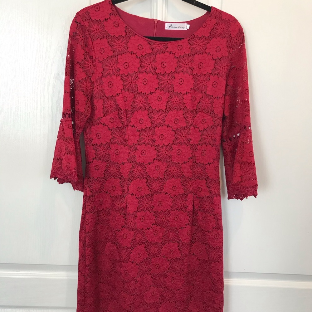 Red bell sleeve lace stretch dress